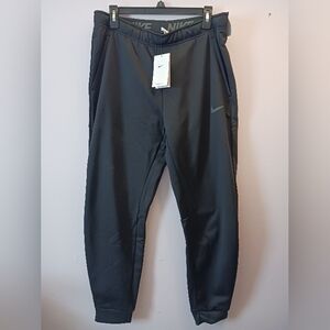 Men's Nike Therma-Fit Pants size Large